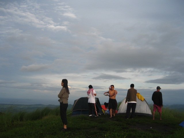 lookingaround.jpg