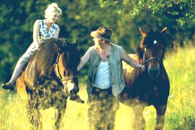 Olof och Ellen med h�starna