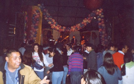 Espect&aacute;culo de la primera noche