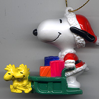 Whitman's, 2000, Snoopy with birds pulling green dogsled