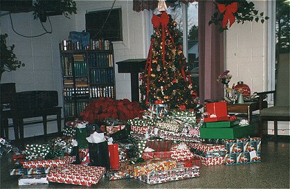 Tree and Presents at Broman's Nursing Home