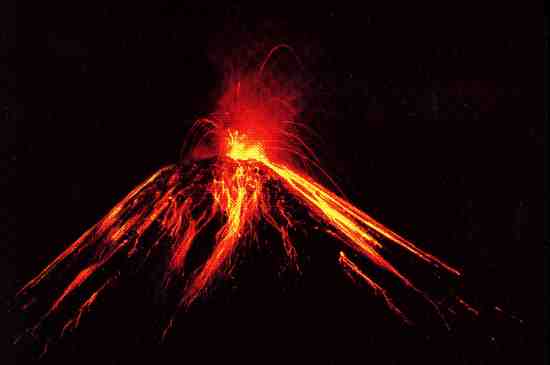 El Arenal en erupcion, Costa Rica