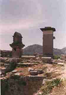 xanthosruins1.jpeg (4996 bytes)