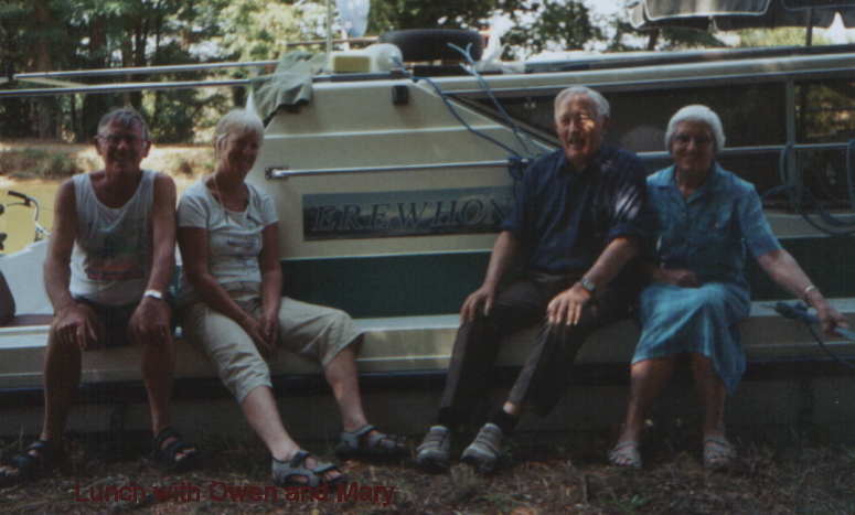 LunchwithO&M.JPG (315135 bytes)