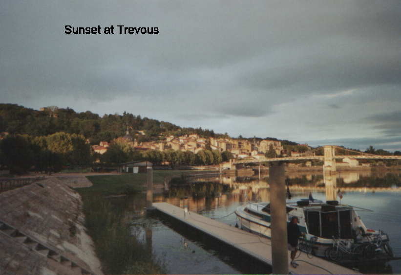 TrevousSunset.JPG (372919 bytes)