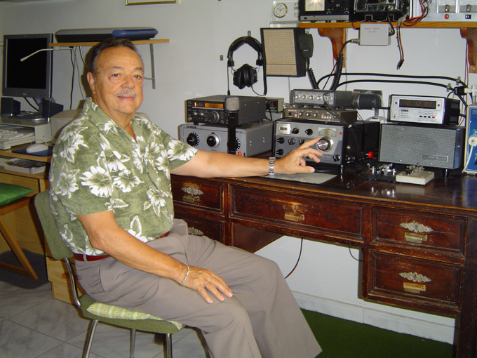 joan_shack2.jpg (165924 bytes)