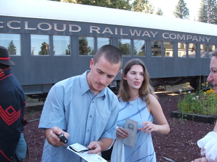 Talking digital cameras before getting on the train!&nbsp; Civil war re-enactment was going strong.