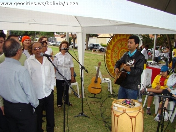 w.plaza-bolivia.br.ms.08.jpg