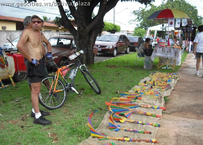 022_geocities_ws_bolivia_plaza.jpg