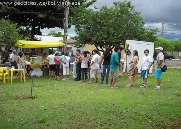 026_geocities_ws_bolivia_plaza.jpg
