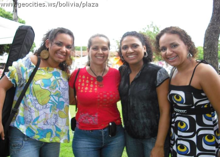027_geocities_ws_bolivia_plaza.jpg