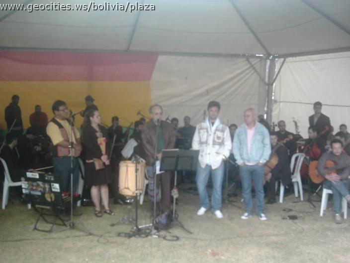 061_geocities_ws_bolivia_plaza.jpg