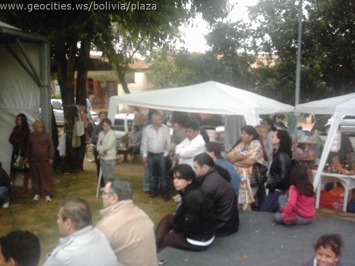 069_geocities_ws_bolivia_plaza.jpg