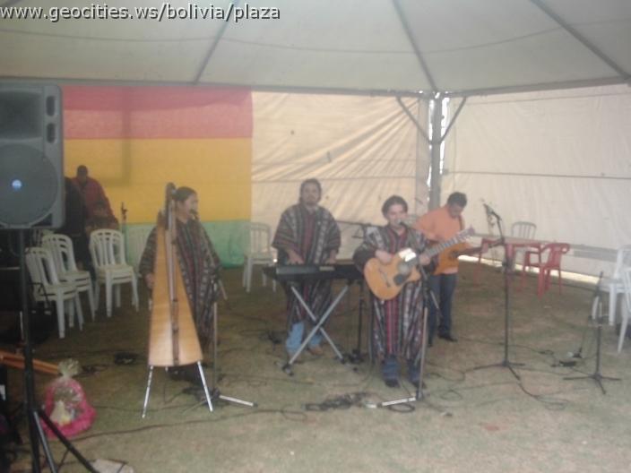089_geocities_ws_bolivia_plaza.jpg