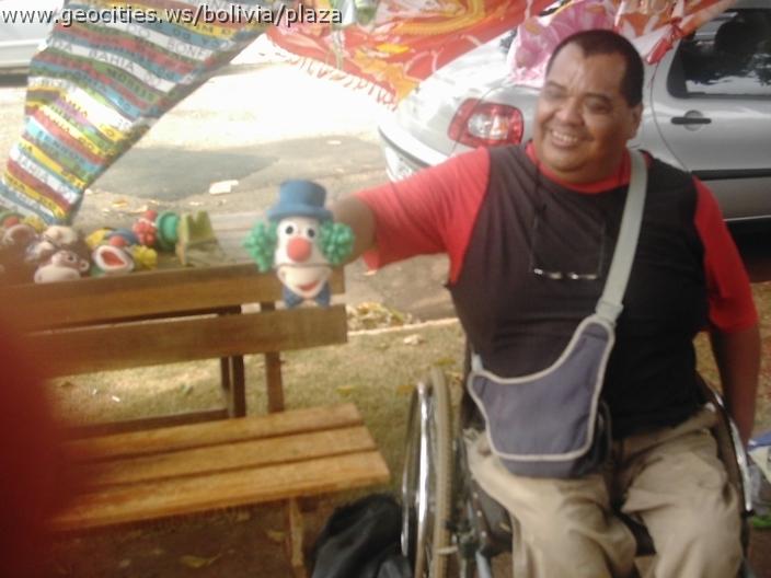 097_geocities_ws_bolivia_plaza.jpg