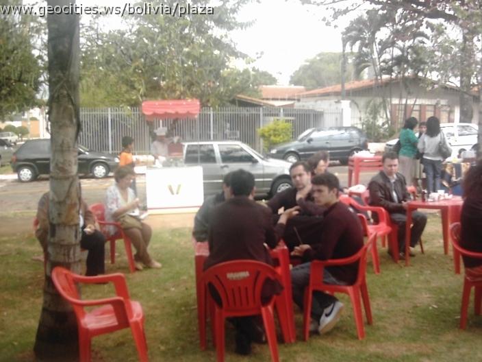 105_geocities_ws_bolivia_plaza.jpg