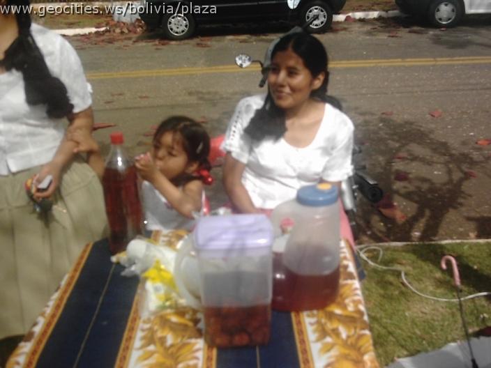 107_geocities_ws_bolivia_plaza.jpg