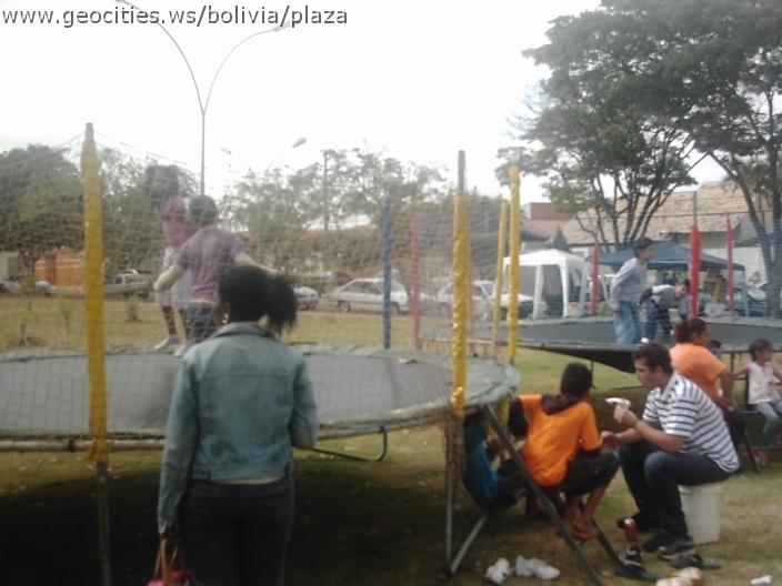 130_geocities_ws_bolivia_plaza.jpg