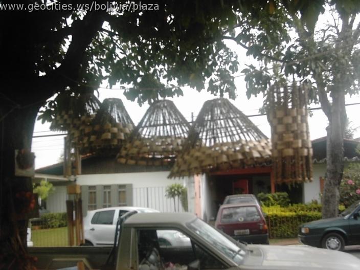 152_geocities_ws_bolivia_plaza.jpg