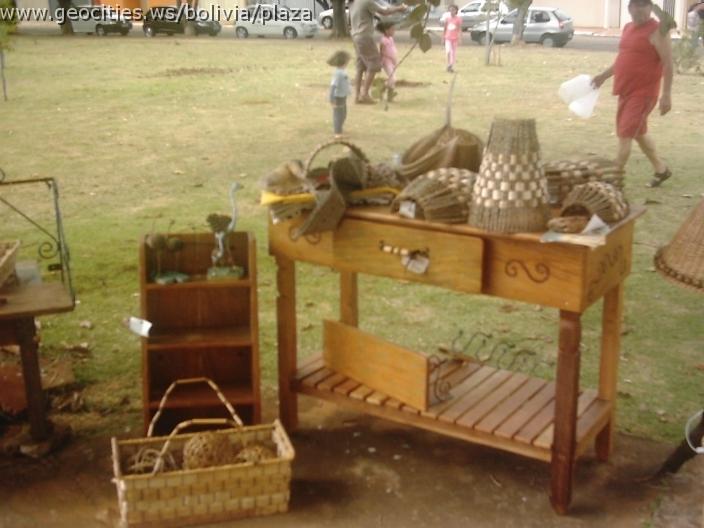 155_geocities_ws_bolivia_plaza.jpg