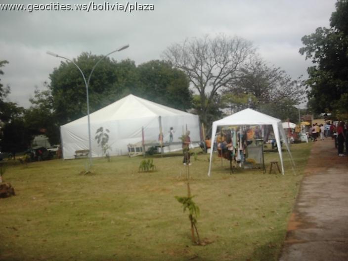 156_geocities_ws_bolivia_plaza.jpg