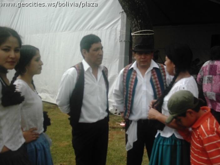 159_geocities_ws_bolivia_plaza.jpg
