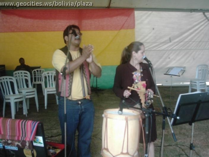 165_geocities_ws_bolivia_plaza.jpg