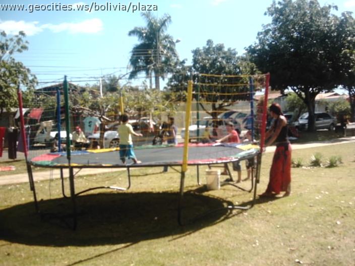 242_geocities_ws_bolivia_plaza.jpg