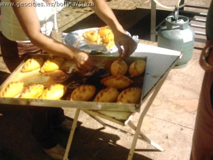 248_geocities_ws_bolivia_plaza.jpg