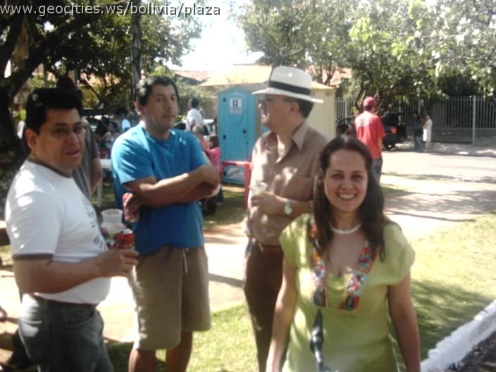 268_geocities_ws_bolivia_plaza.jpg