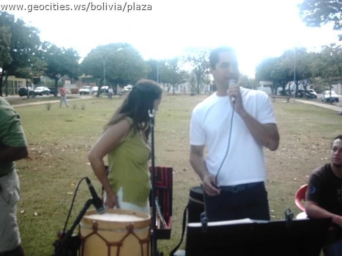 274_geocities_ws_bolivia_plaza.jpg