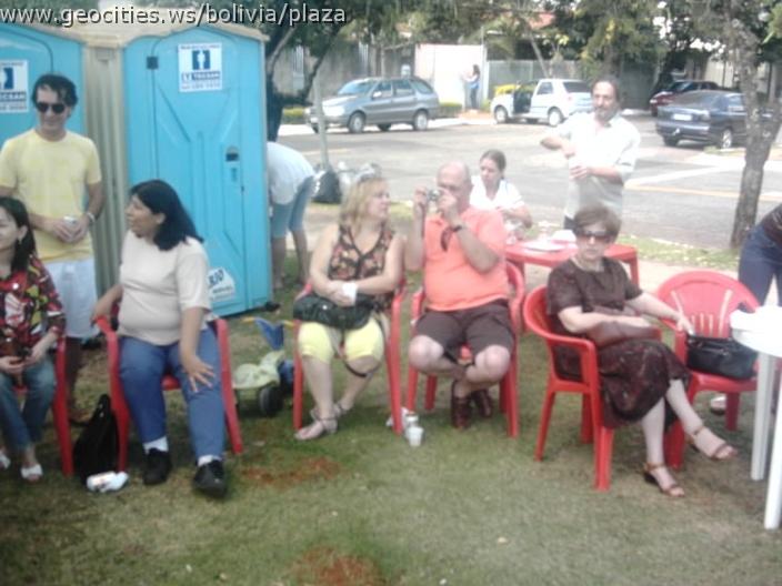 279_geocities_ws_bolivia_plaza.jpg