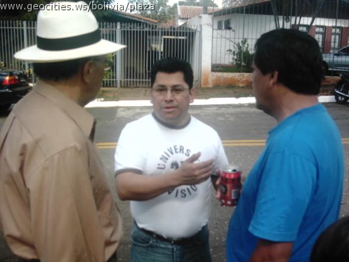 295_geocities_ws_bolivia_plaza.jpg