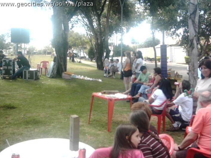 298_geocities_ws_bolivia_plaza.jpg