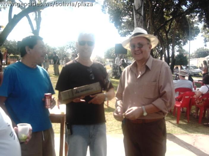 306_geocities_ws_bolivia_plaza.jpg