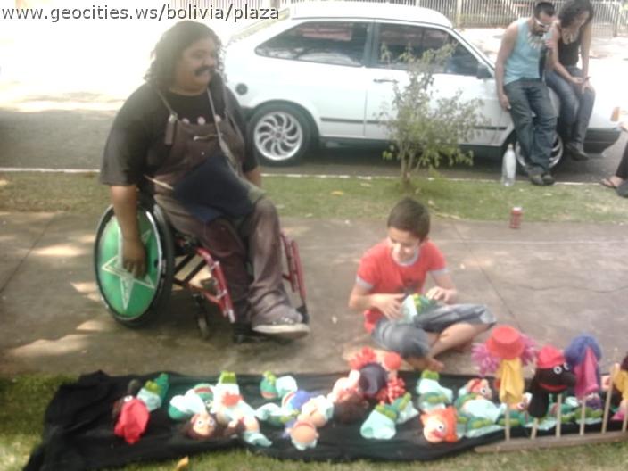 309_geocities_ws_bolivia_plaza.jpg