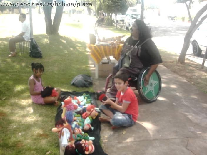 310_geocities_ws_bolivia_plaza.jpg