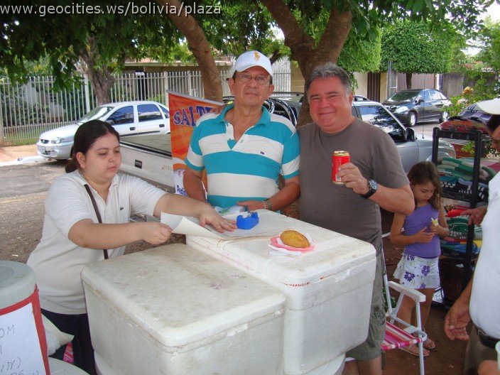 329_geocities_ws_bolivia_plaza.jpg