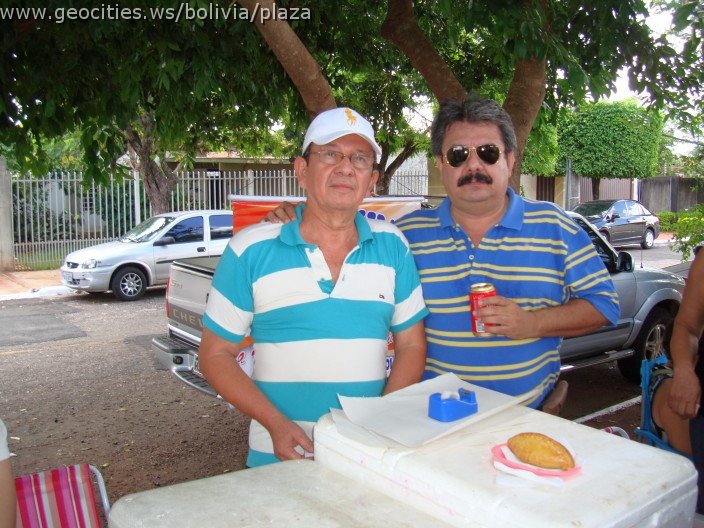 330_geocities_ws_bolivia_plaza.jpg