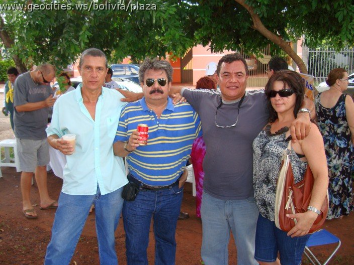 334_geocities_ws_bolivia_plaza.jpg