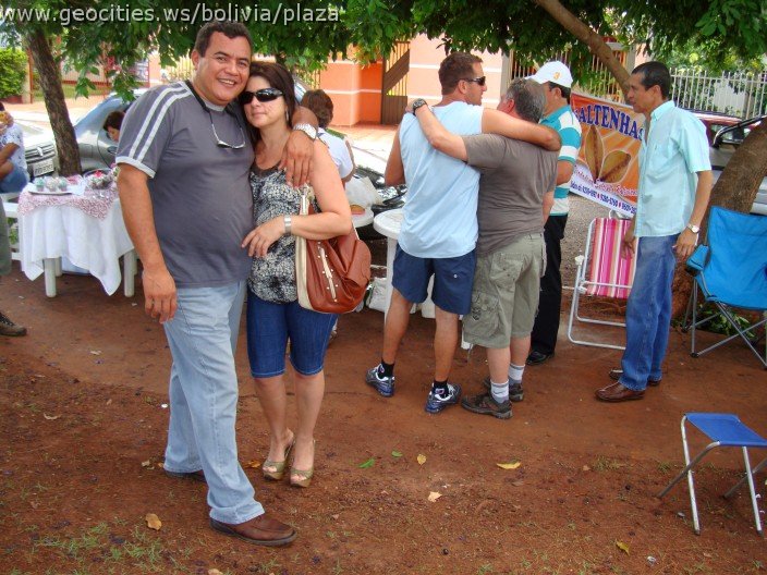 347_geocities_ws_bolivia_plaza.jpg