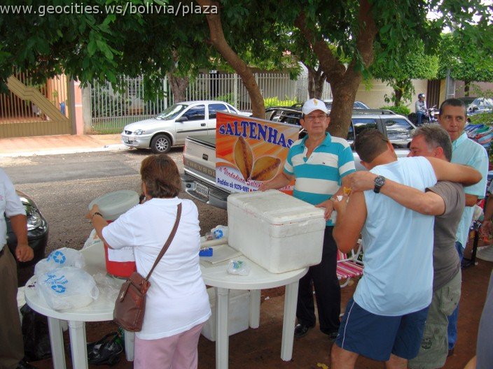 348_geocities_ws_bolivia_plaza.jpg