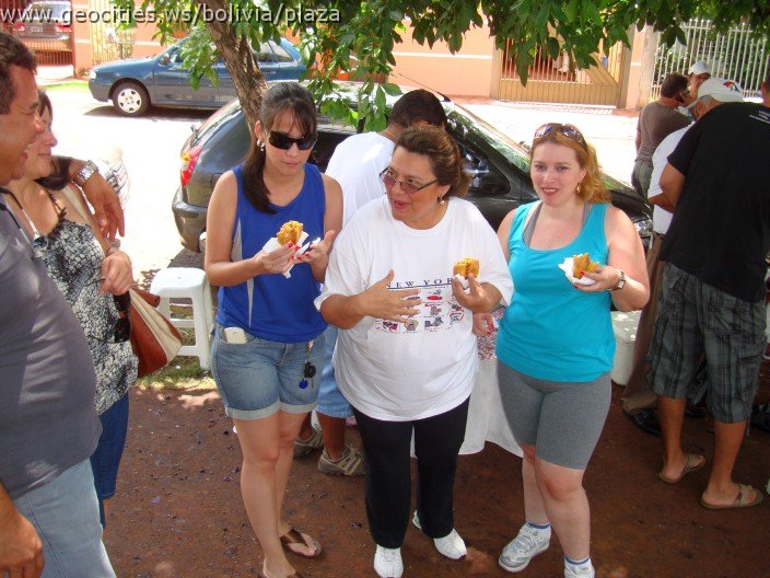 356_geocities_ws_bolivia_plaza.jpg