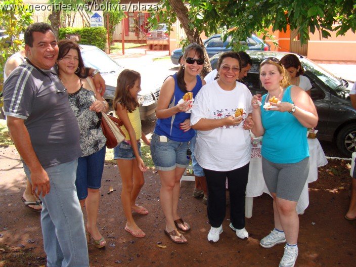 357_geocities_ws_bolivia_plaza.jpg