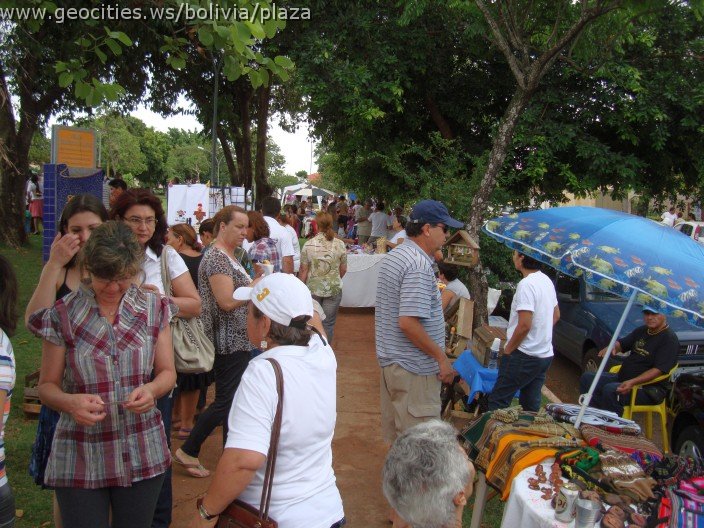 452_geocities_ws_bolivia_plaza.jpg