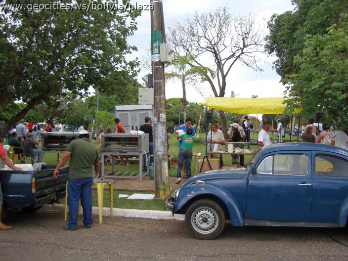 468_geocities_ws_bolivia_plaza.jpg