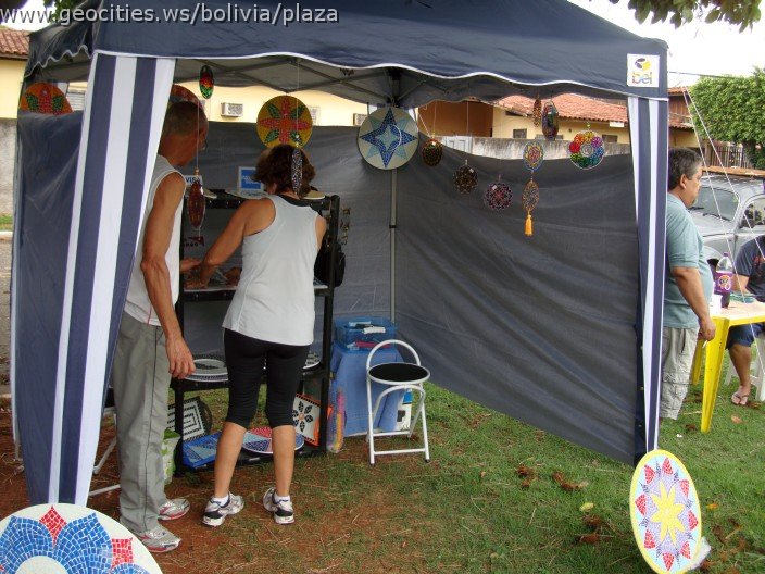 476_geocities_ws_bolivia_plaza.jpg