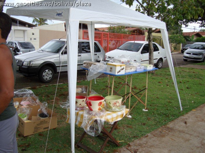 483_geocities_ws_bolivia_plaza.jpg