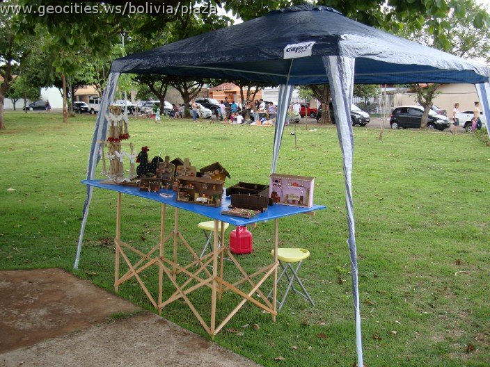 485_geocities_ws_bolivia_plaza.jpg