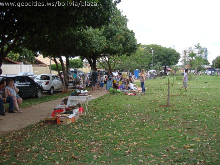 490_geocities_ws_bolivia_plaza.jpg